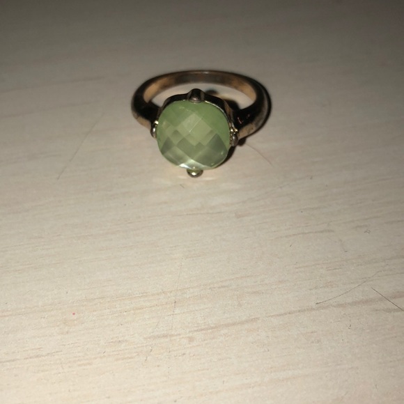a ring size 8💚 - Picture 2 of 3